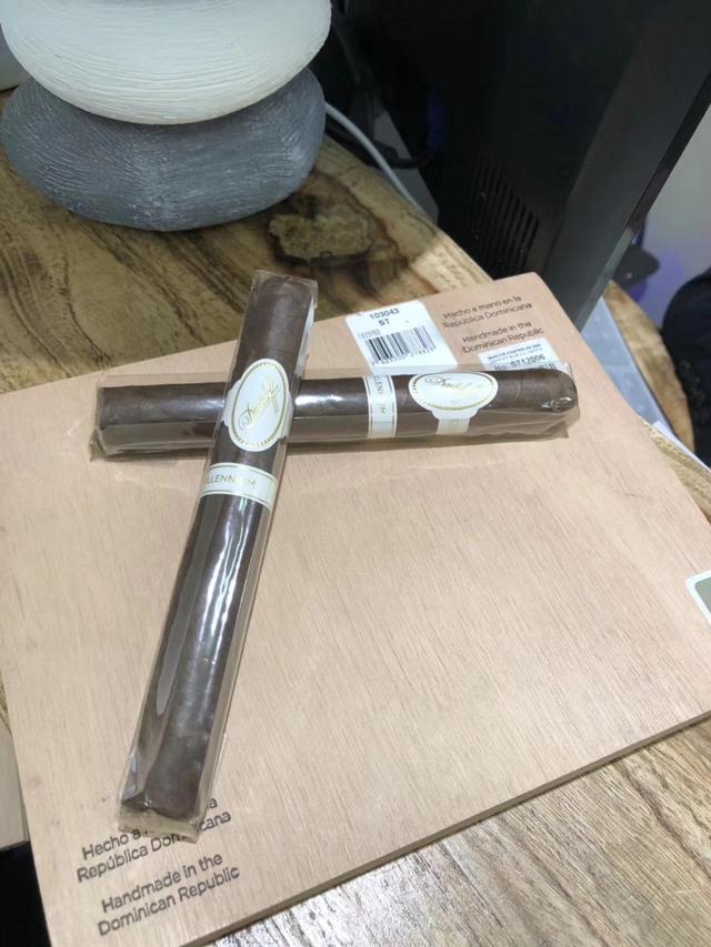 推荐一款物有所值的口粮雪茄令人惊喜味道纯正丰富浓郁复杂口感