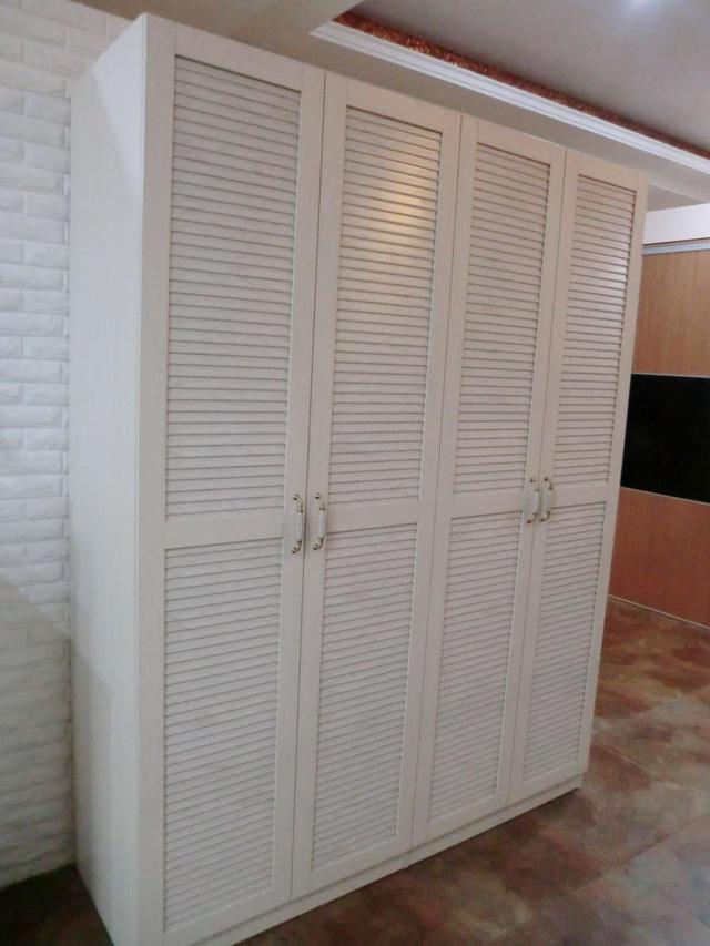 堂妹家卧室衣柜用百叶门样式,还劝我赶紧换,好处多!听着不靠谱