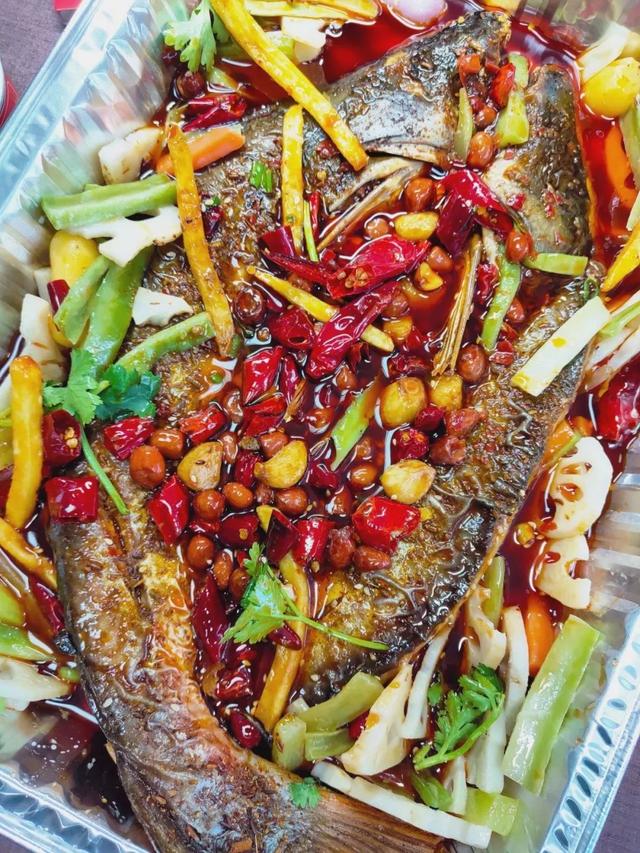 长春首家外卖烤鱼,不用出门在家吃热气腾腾的烤鱼,连锅都备好