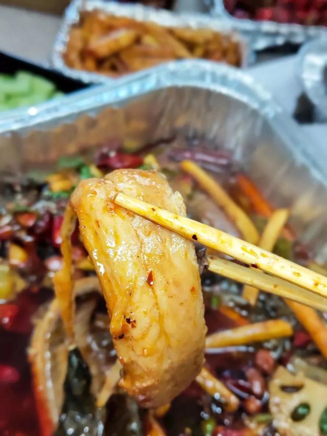 长春首家外卖烤鱼,不用出门在家吃热气腾腾的烤鱼,连锅都备好