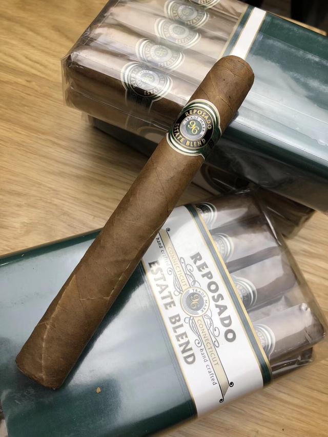 中国成古巴雪茄最大消费国专门推出中国龙雪茄有钱真好