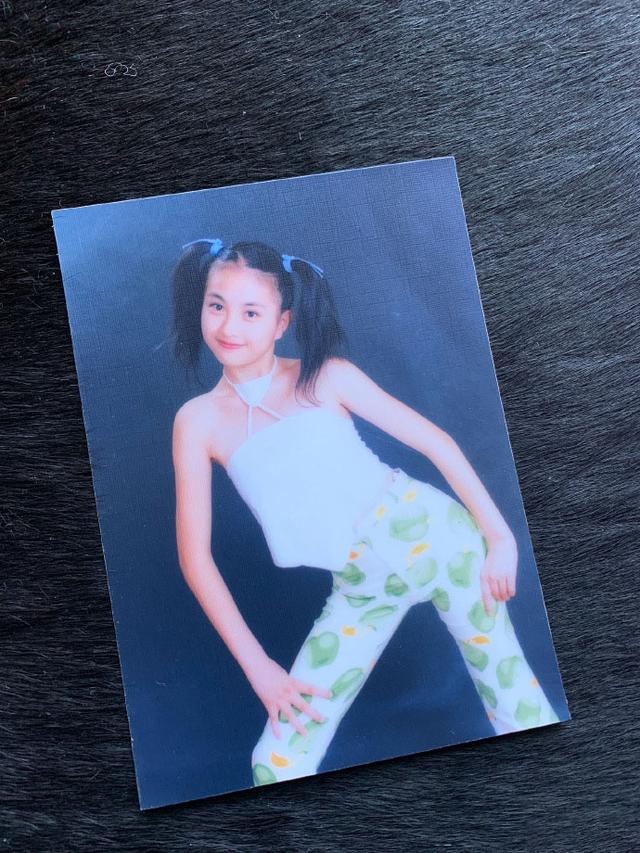 包文婧晒自己年轻时候照片最后一张吸眼网友把她当成了饺子