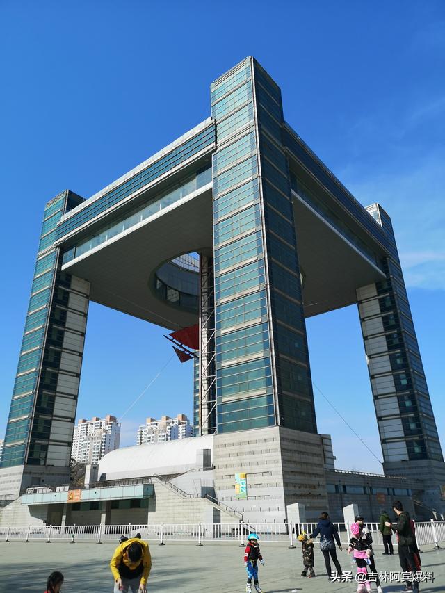 世纪之舟,上个世纪的文明建筑,历经岁月的蹉跎,它已步入退休