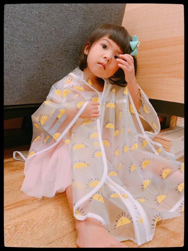 安以轩晒咘咘波妞新照波妞新发型惹热议咘咘是贾静雯的翻版