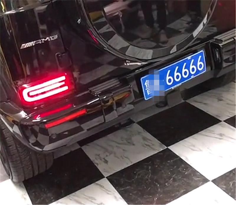 219万奔驰大g现济南,得加价70万,单单车牌就值200万!