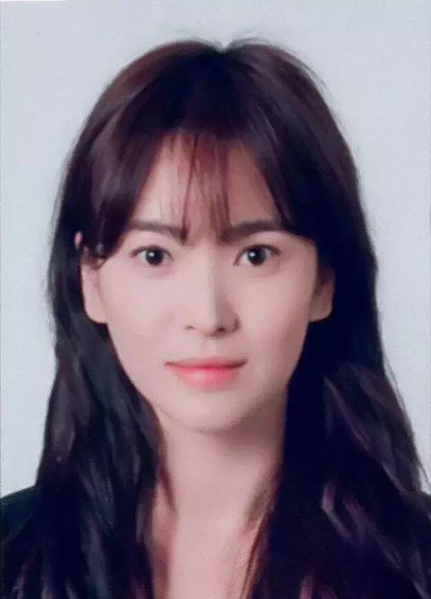 明星证件照:郑爽学生时代脸蛋肉嘟嘟,但宋慧乔比电视里还要美