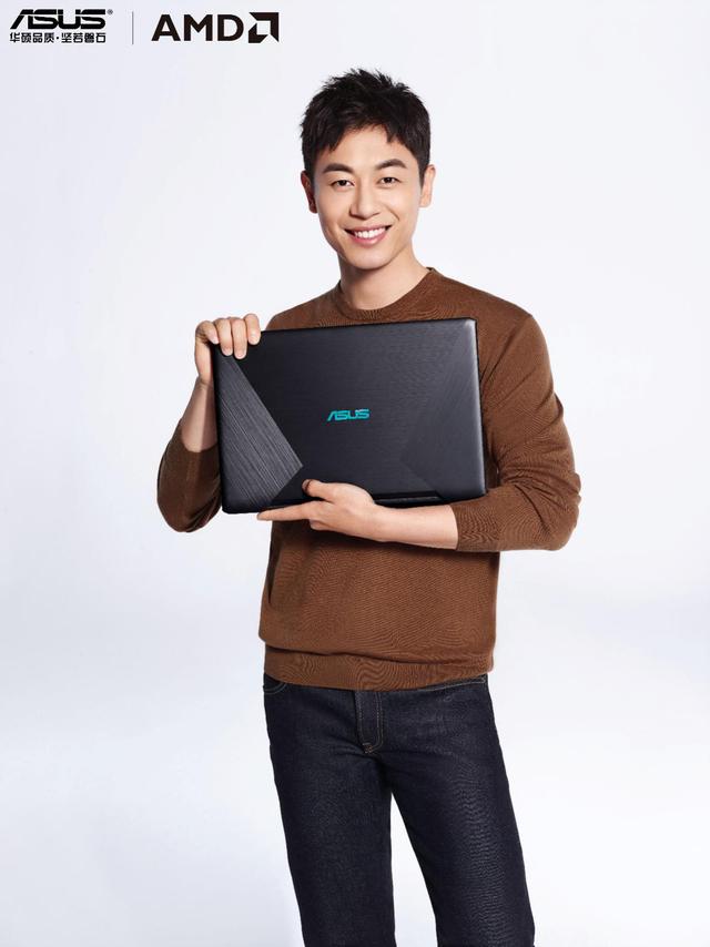 做一颗"顽石",朱亚文与华硕跨界合作代言笔记本