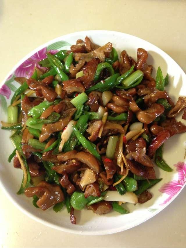 没有学三道靓菜,一年四季都适合吃,味道出奇的好