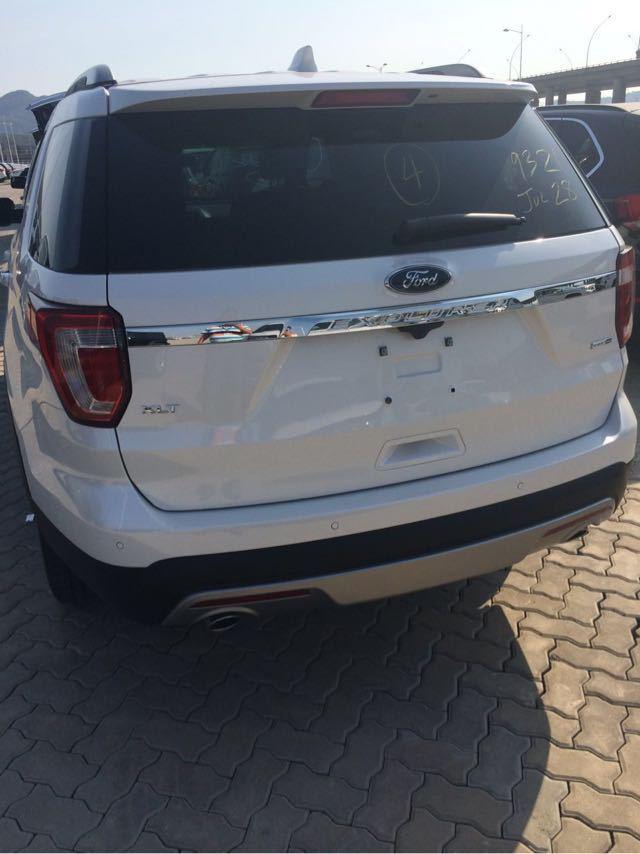 19款福特探险者现身,颜值更激进