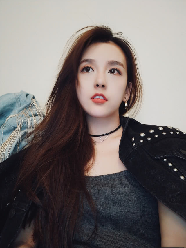 女解说rita熬夜到早上6点!网友:通宵会变成老阿姨