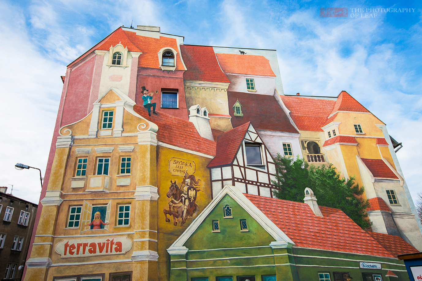 欧洲有座古老的小镇,房子墙壁在下雨天会奏交响乐,让人脑洞大开