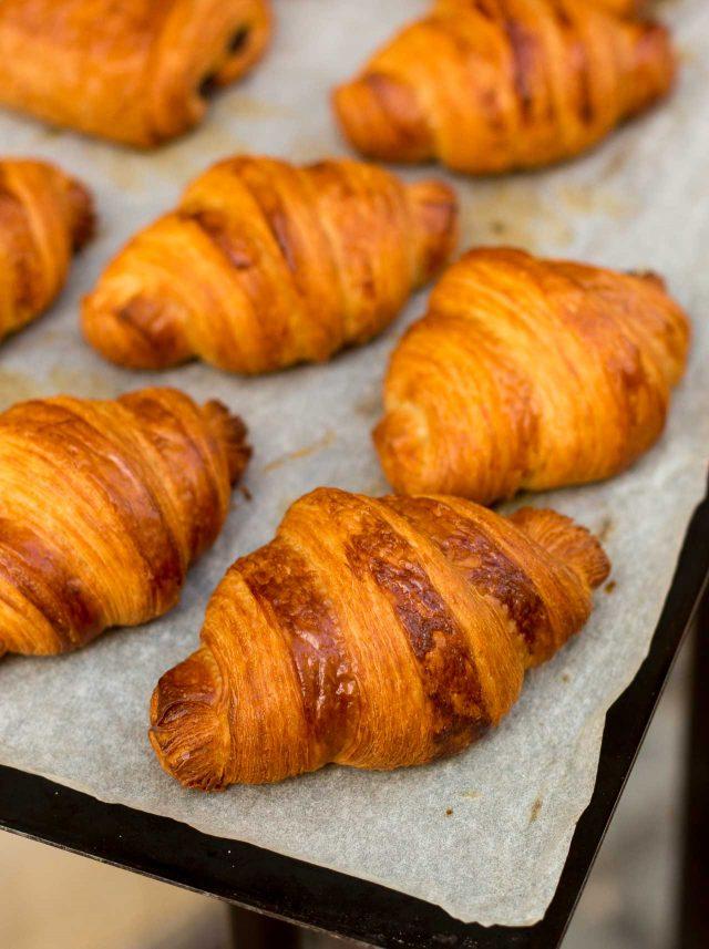 法国美食: 羊角面包