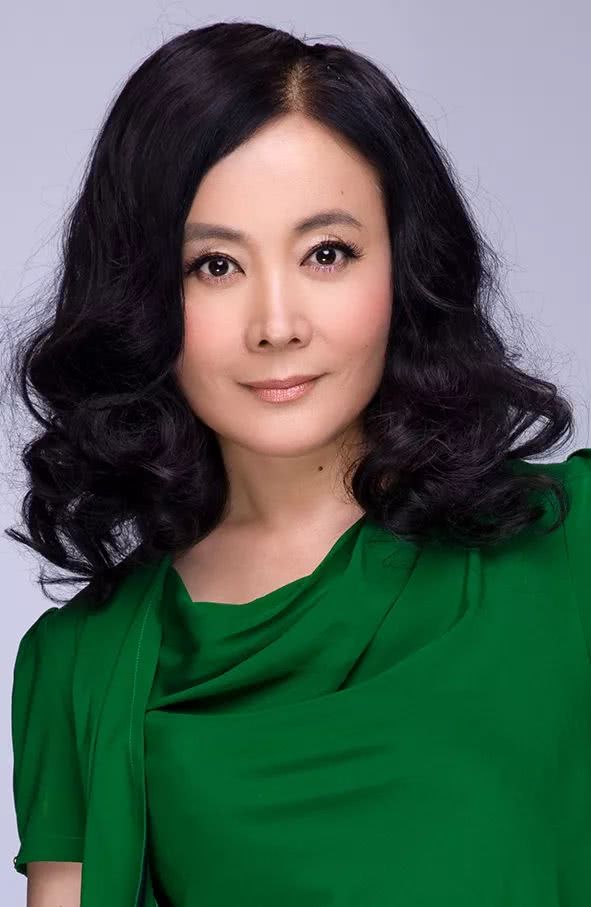 《一纸婚约》中的顶级女星,是海外硕士,新片在柏林电影节拿奖