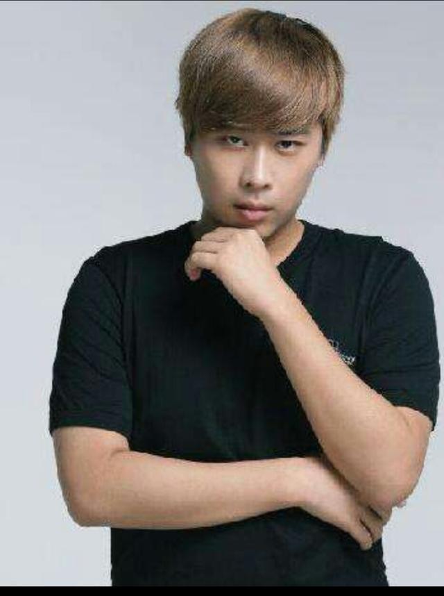 看到卢本伟资产