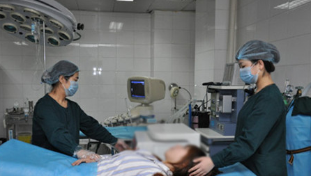 怀孕9个月时突然没了胎动,去医院检查,大夫却乐了