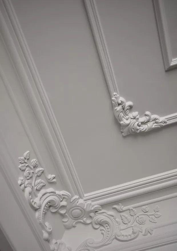 朋友的新家进门就被惊艳了墙面只是用石膏线高贵典雅上档次