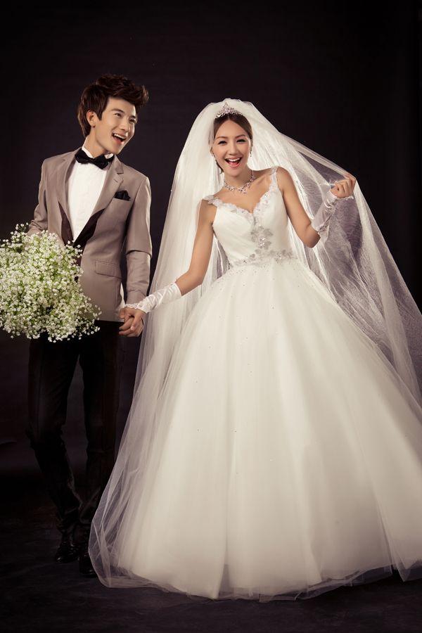 丽江大理婚纱摄影私人定制哪家好,蜜月旅拍婚纱照摆拍姿势大全