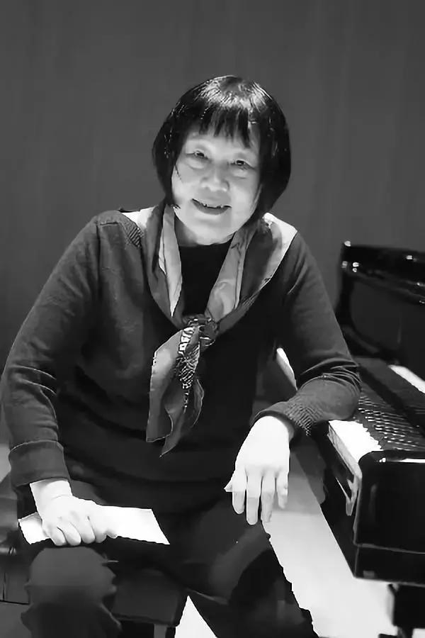 王思聪高调赞扬的神秘女人:不上网,不用手机,不做宣传|朱晓玫|哥德堡