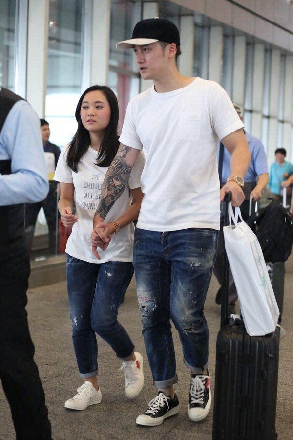 蒋劲夫女友事件再次升级,到底是谁在撒谎,胖子歌手的话能信吗?