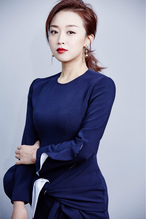 用美丽的外表诠释了不同角色,刻画灵魂人物|张蓓蓓|角色|女演员_新浪