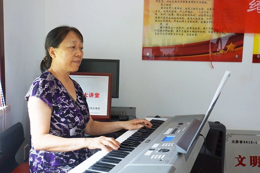 从地铁站里走出来的先进集体|红桥区|邓淑华|站里_新浪新闻