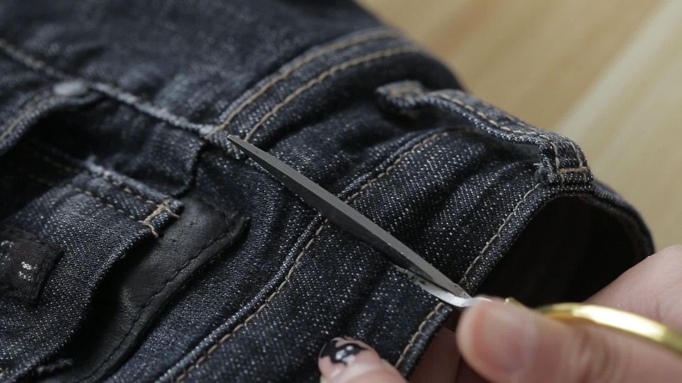 裤子腰围太小只需裤子上剪一刀完美增大裤腰自己就能动手改