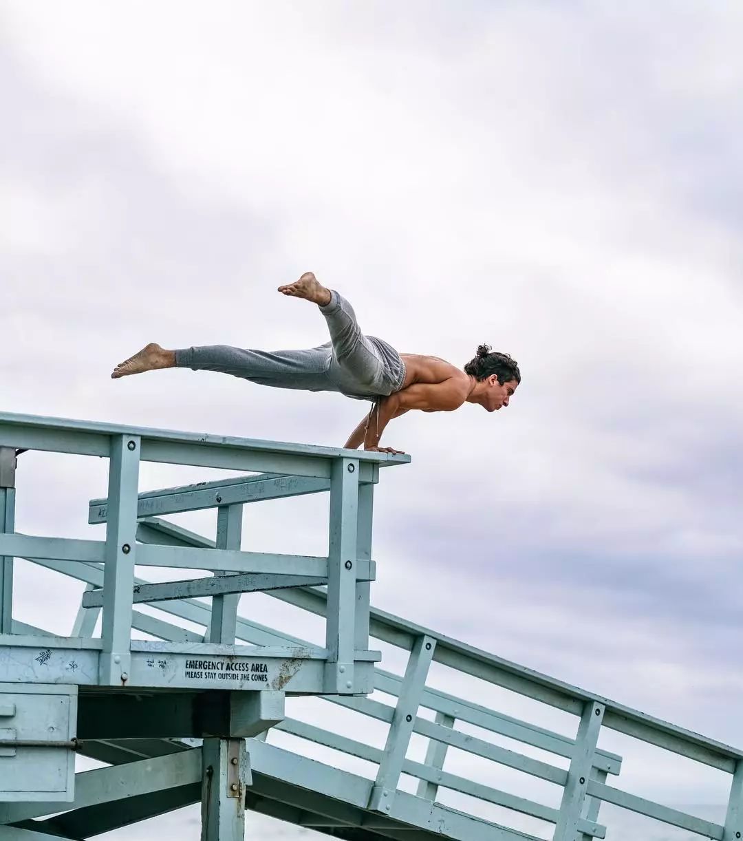 男性为刚,瑜伽阴柔,男士瑜伽刚柔并济