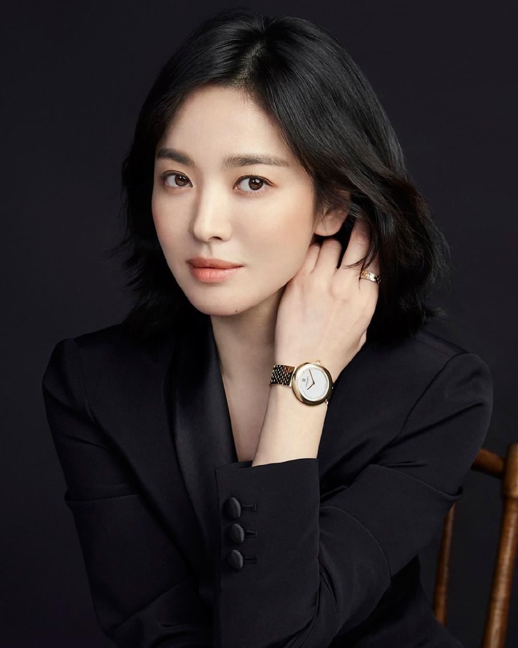 宋慧乔又换发型了,长款的波波头减龄效果太好,38岁瞬间美回20岁