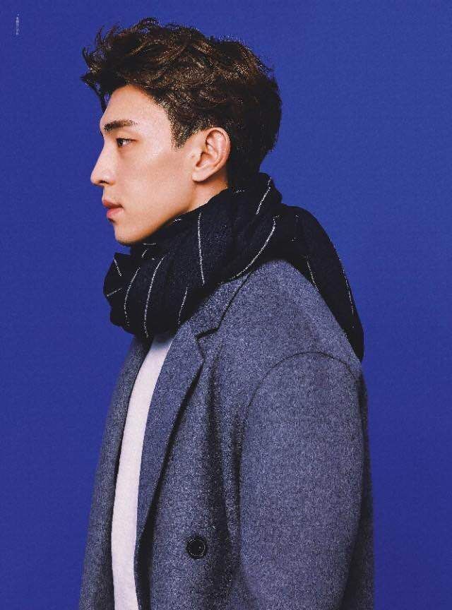 邓伦秋冬装上线演绎韩国欧巴风情没辜负185的身高