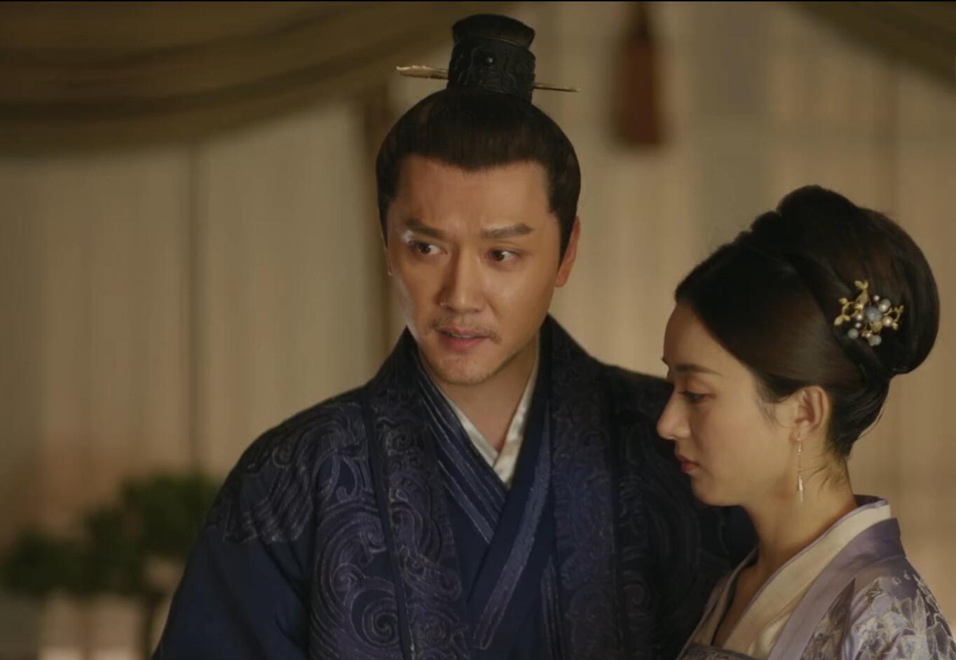 知否:康姨妈想要趁乱杀明兰,幸亏顾廷烨及时赶到将她刺死!