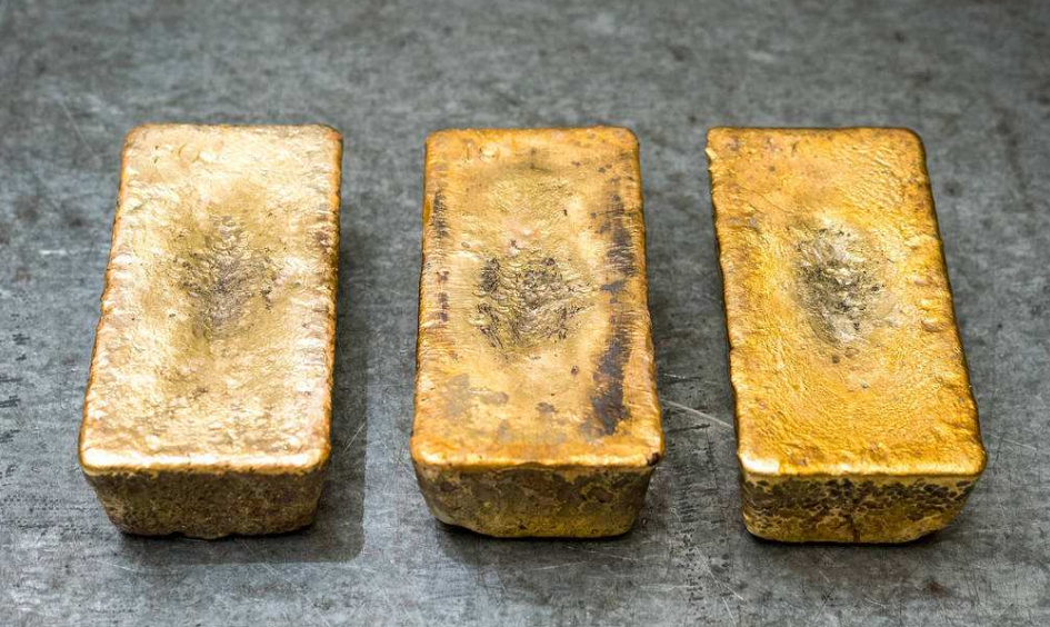 为什么有的人在银行买的金条会生锈内行人透露其中的实情