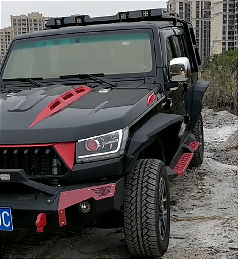 17万北汽bj40爆改,配流水灯,改后更硬汉,前脸还似猛禽!