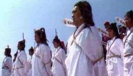 古代人都是傻子吗？被株连九族时为何都不逃跑？逃的人才是傻子|傻子|古代人|皇帝|人才|古人_新浪新闻
