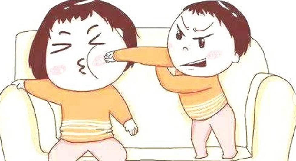 宝宝总是喜欢打人他不喜欢打人只是想引起你的注意