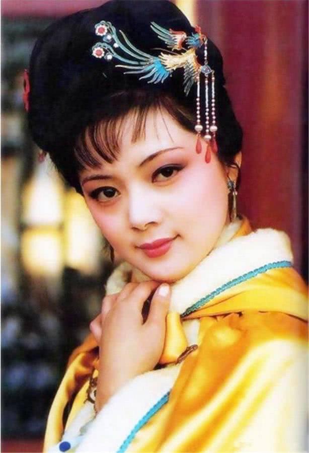 薛宝钗最受男人欣赏的地方,就是她的心机与城府