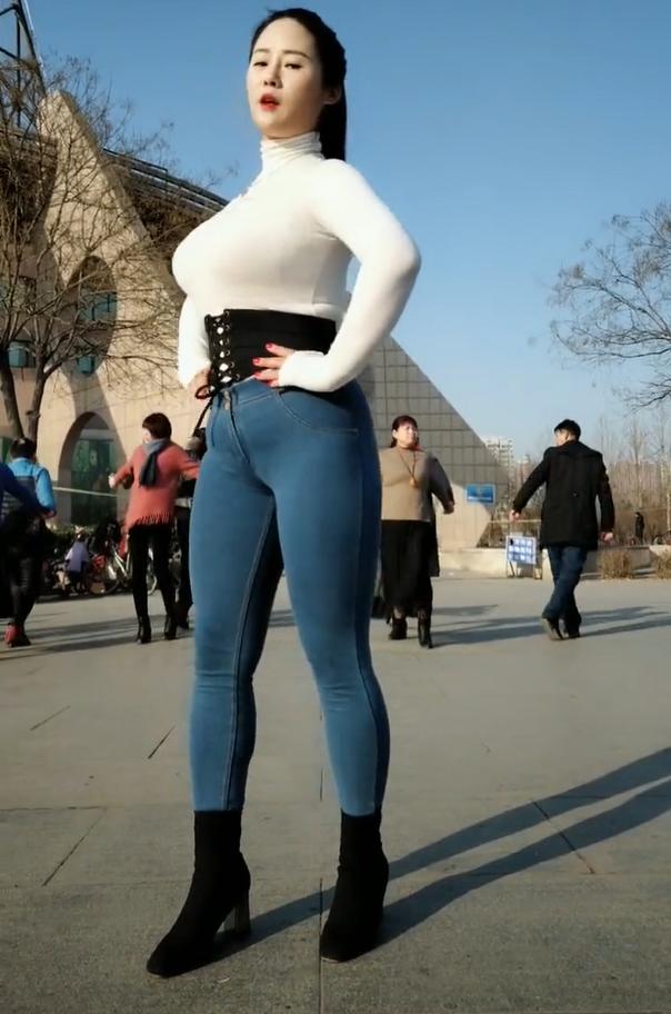 微胖女生绑上"束腰",不仅显瘦还显气质!
