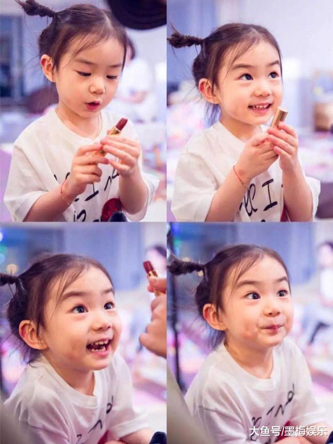 李承铉抱lucky再度开嗓, 戚薇女儿再现招牌动作, 观众都被萌化了