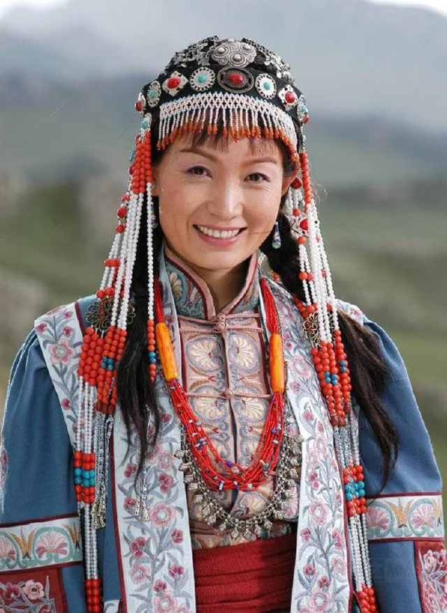 和恩师同居后怀孕后被要求打掉,至今单身一个人
