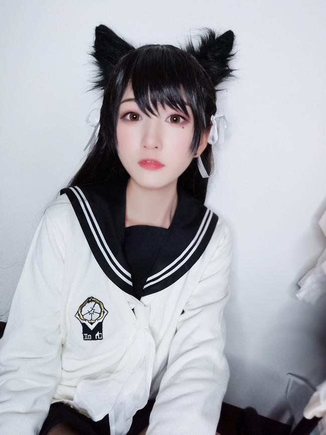 cos: 爱宕jk制服, 如果你喜欢的人生气了, 你会主动哄ta吗?