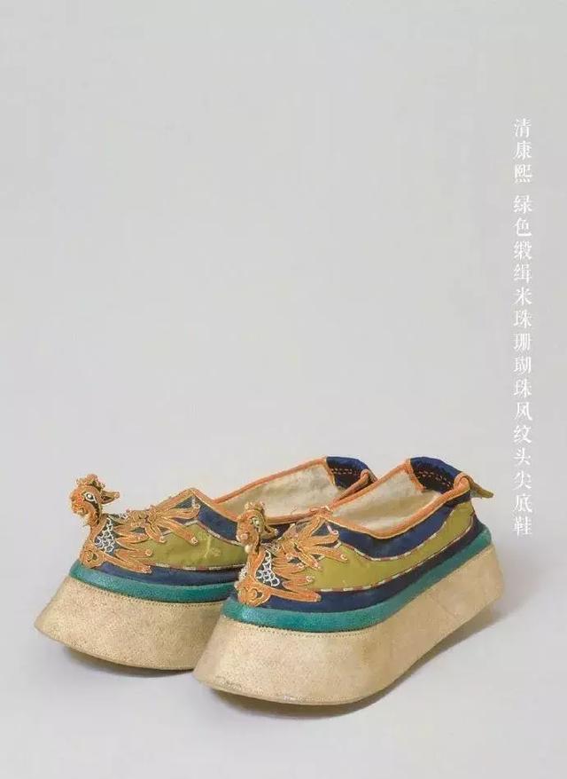 清朝宫女穿的鞋子和想象中的并不相同