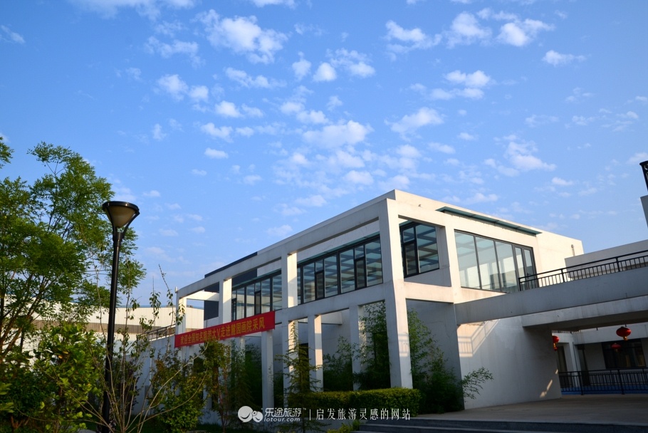 巨鹿麓园·郭书生图文孟鸣,山东泰安市人.毕业于山东师范大学美术系.