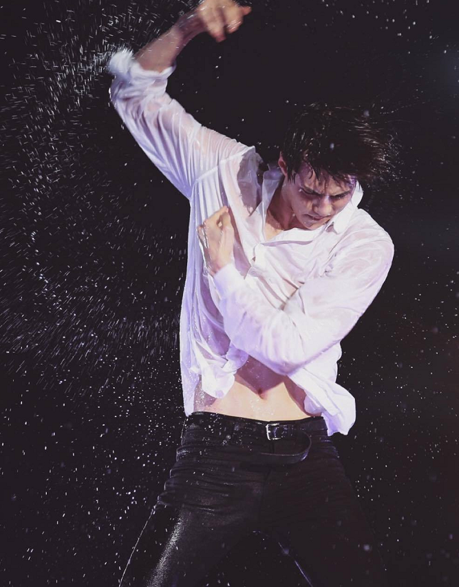 戳爷是漫画脸,车银优是脸蛋天才,看到他,网友:男神!