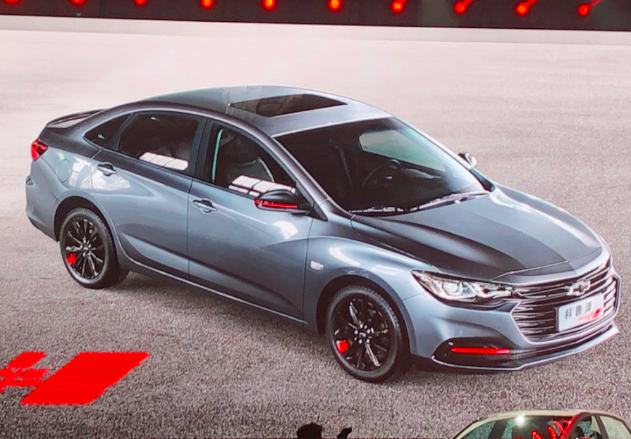 两种外观选择 雪佛兰科鲁泽monza上市 8.99万元起售