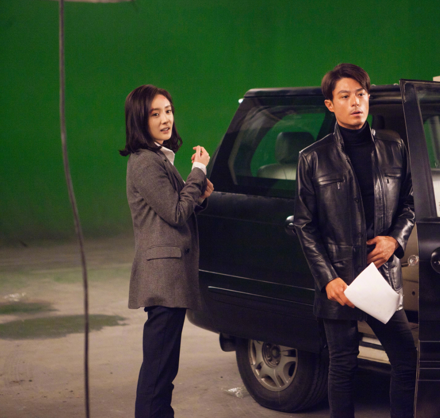 霍建华杨幂三年后再度合作,好友相见杨幂笑开花,霍建华一脸严肃