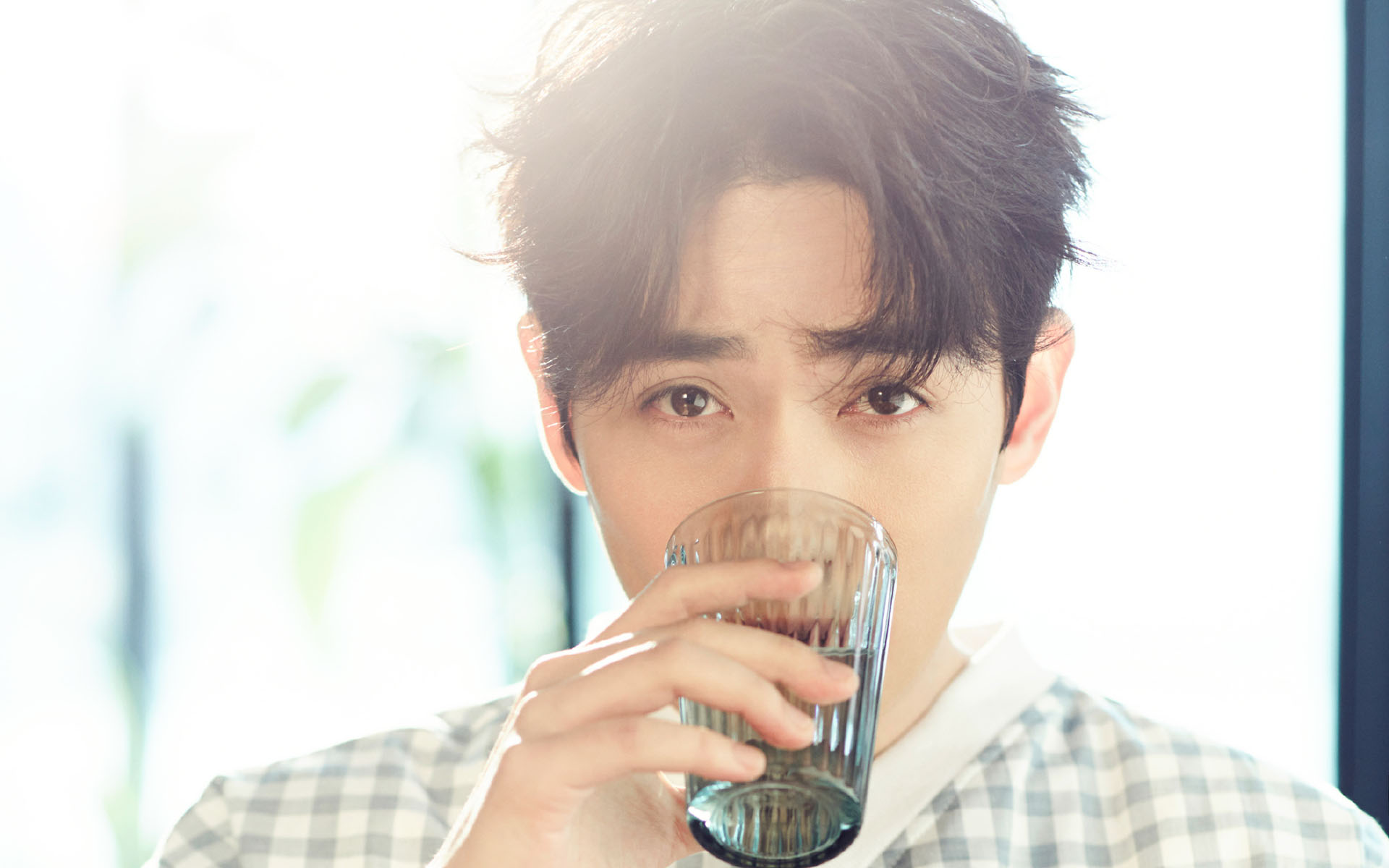 春晚后台:热巴瘦了朱一龙穿棉裤,三小只的团魂实力感人