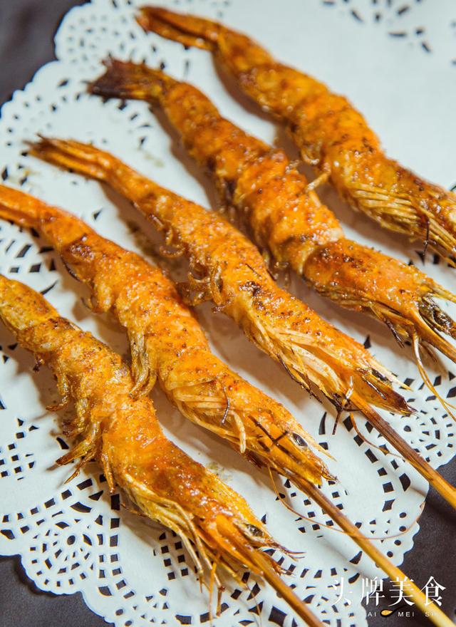 福州这家大隐于市的烧烤店终于藏不住了,牌长是闻着味帮你找到的