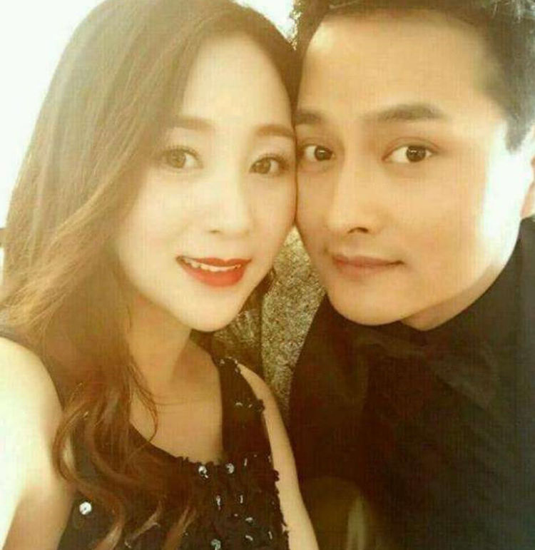 《星光大道》走红后,抛弃妻女换娇妻,如今前妻和女儿相依为命