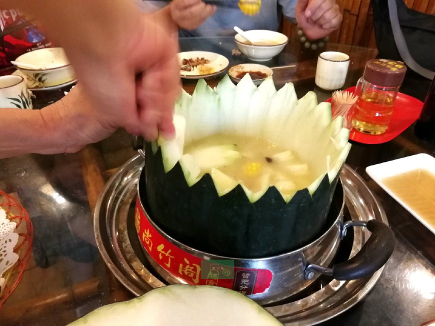 外地游客看懵了"粤式火锅"|冬瓜盅|冬瓜|火锅_新浪新闻