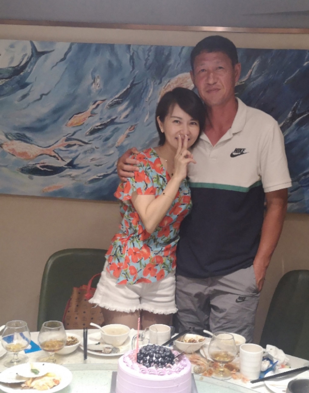 黎兵一家近照:带队连续31场不败,老婆是著名歌星,女儿很像黎兵