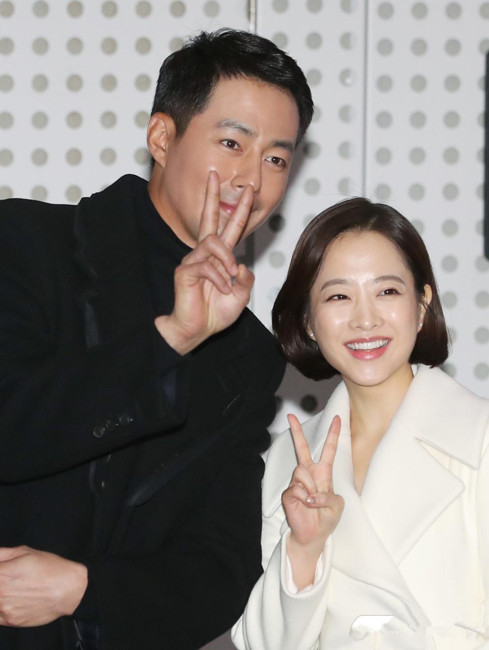 158cm朴宝英穿公主裙同框赵寅成身高差太萌了吧